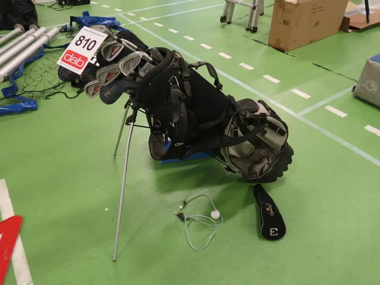 Billede 1 - Golfsæt med bolde