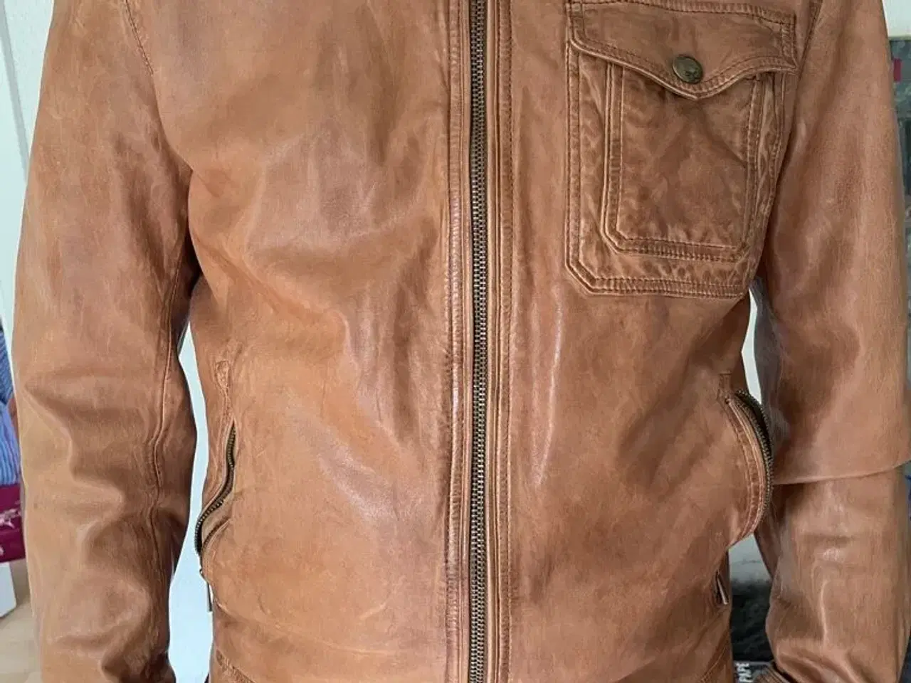 Billede 3 - Læder jakke af mærket; Massimo dutti