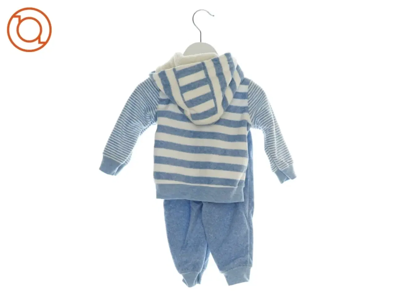 Billede 2 - Sweatshirt med bukser fra Carter's (Str. 12 mdr)