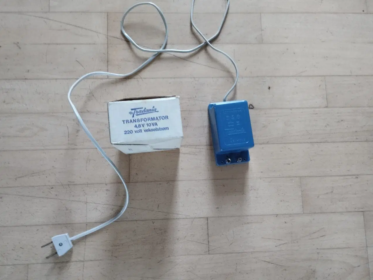 Billede 2 - Tradania Transformator 4,8 10 VA og 220 volt.