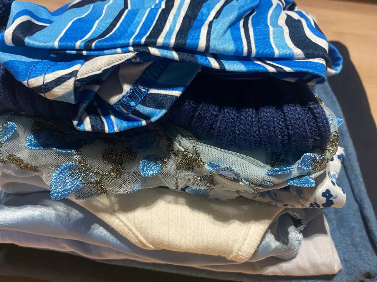 Billede 3 - Lækker tøjpakke str xs/s