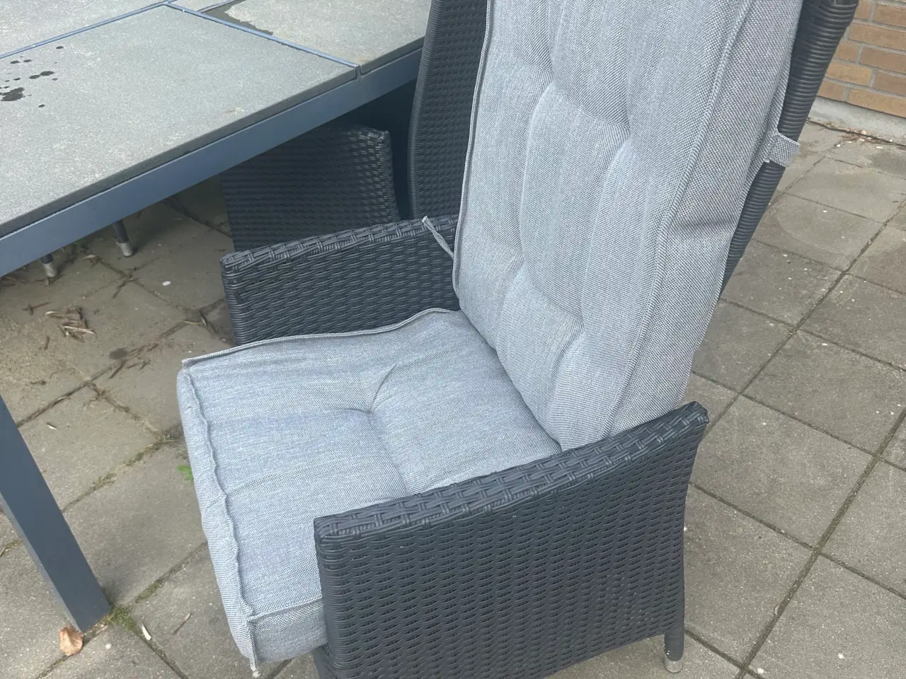 Billede 2 - Havebord med stole