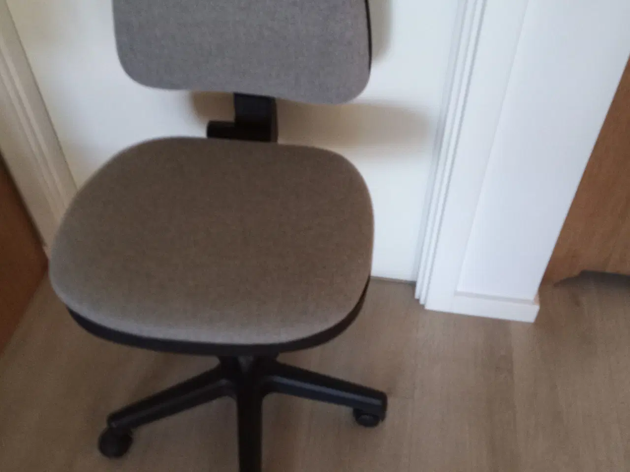 Billede 1 - Kontorstol uden armlæn
