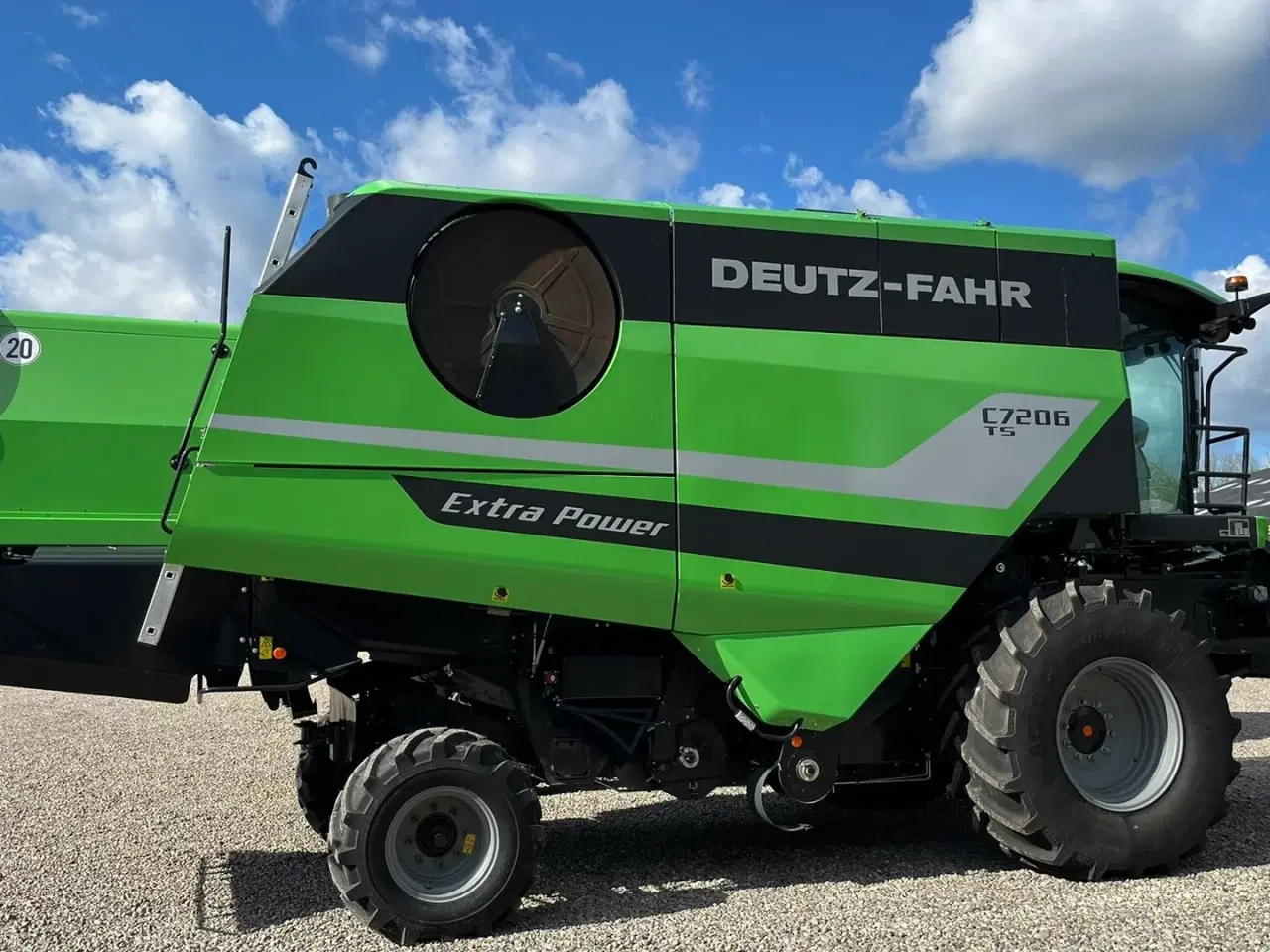 Billede 18 - Deutz-Fahr C7206 With 24feed - 7.2m header. New and unused Combine together with 7.2m header