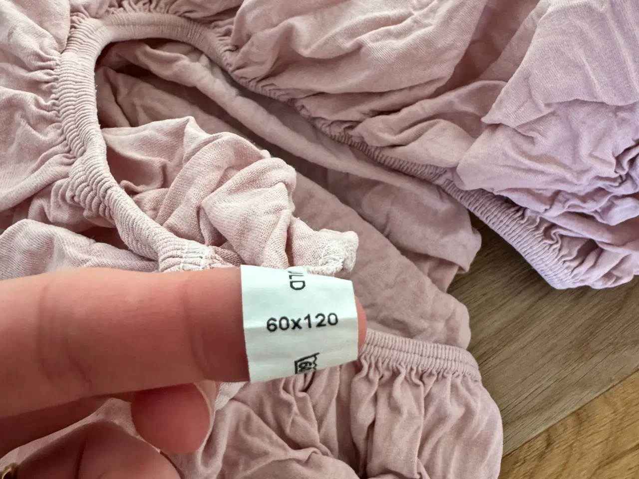 Billede 3 - 2 sæt sengetøj inkl. stræklagen 