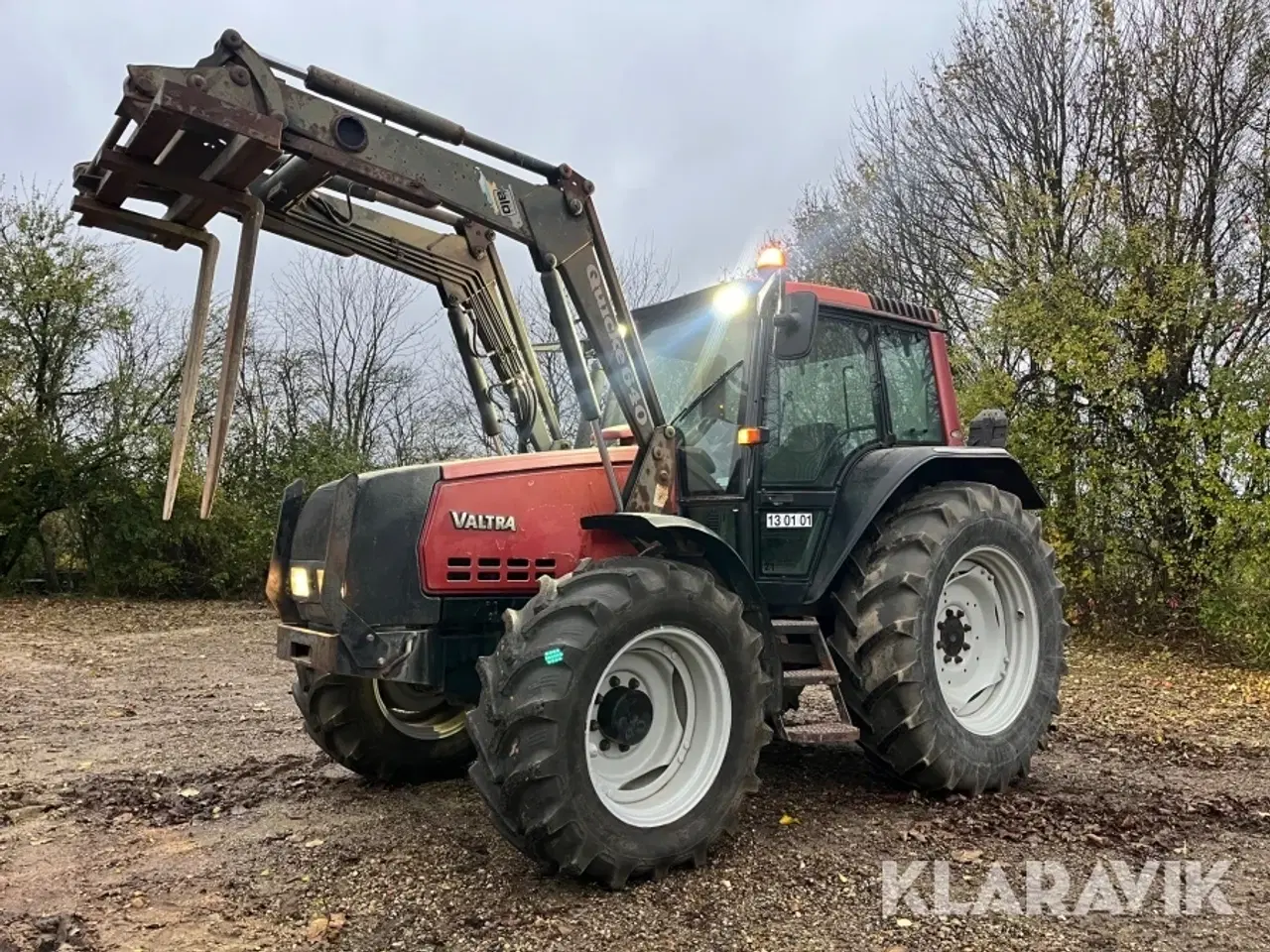 Billede 1 - Traktor Valtra 6550 med frontlæsser