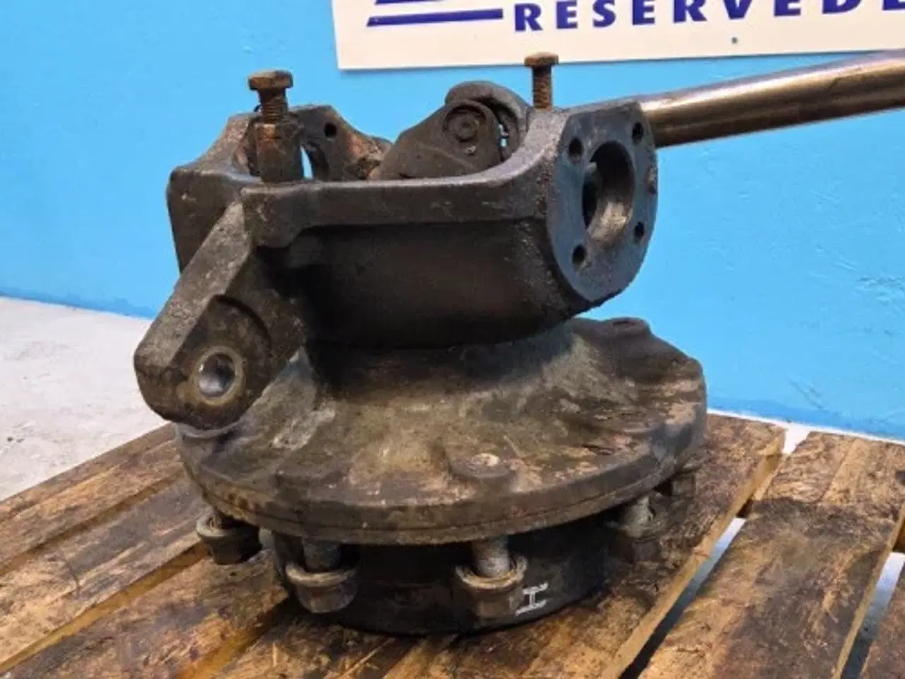 Billede 14 - New Holland LB115B Hjulnav R. 85821290 