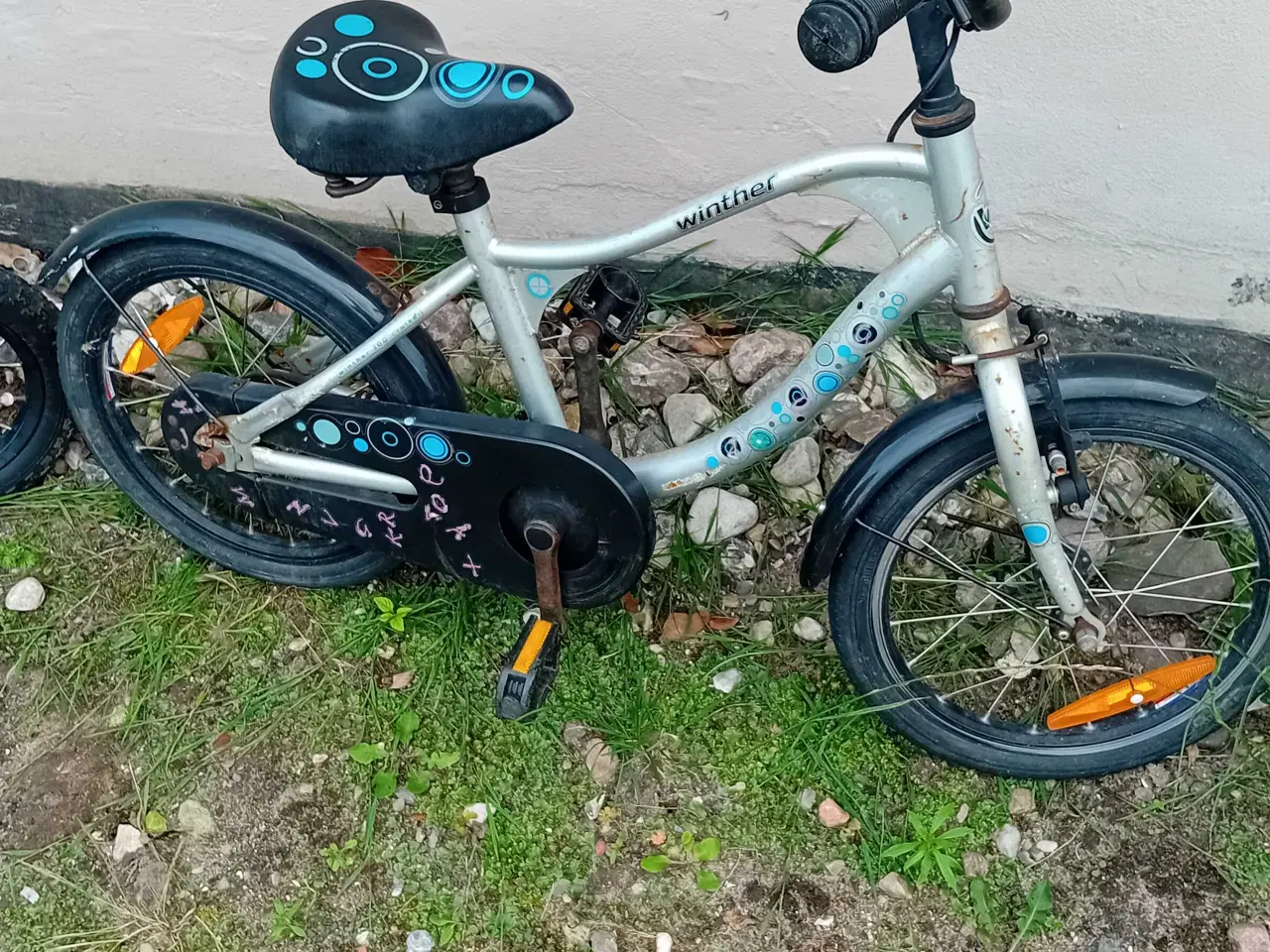 Billede 1 - Børn cykler 