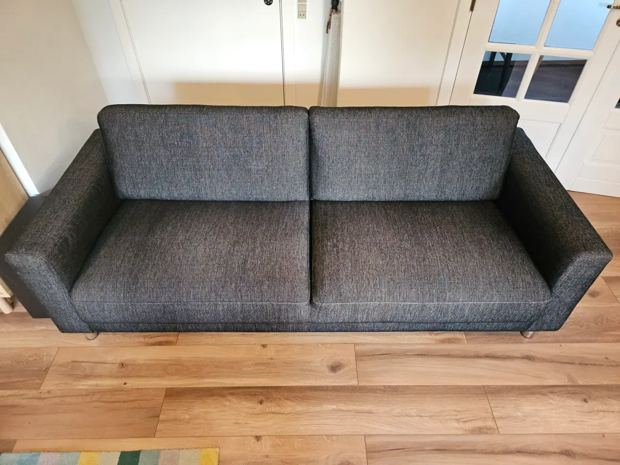 Billede 1 - Mørkegrå 3 Pers. Sofa – God Stand