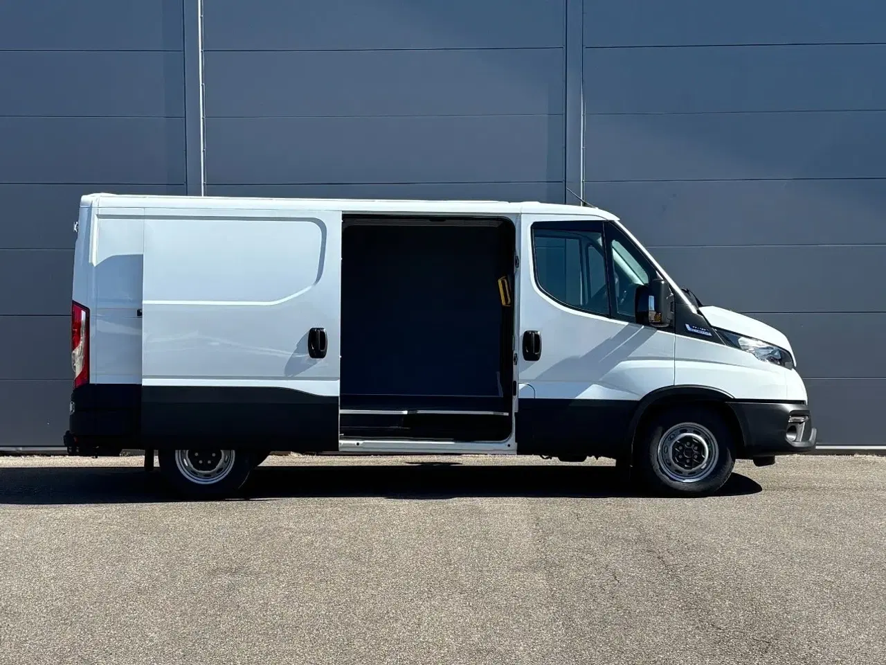Billede 9 - Iveco Daily 2,3 35S16 9m³ Van AG8