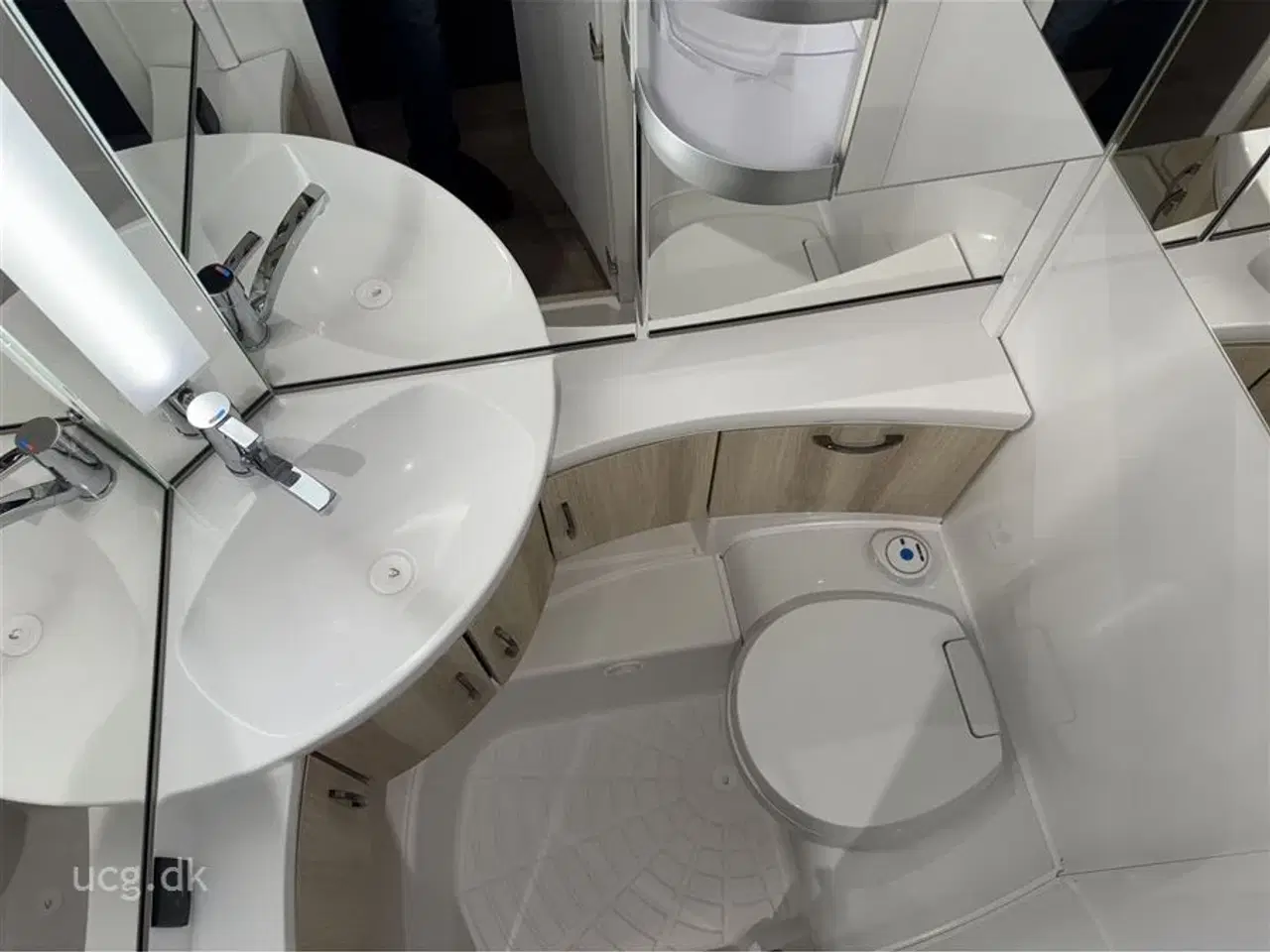 Billede 12 - 2026 - Hobby De Luxe 495 UL Prisen er inkl. klargøring, gastest, fugttest, syn og nummerplade.