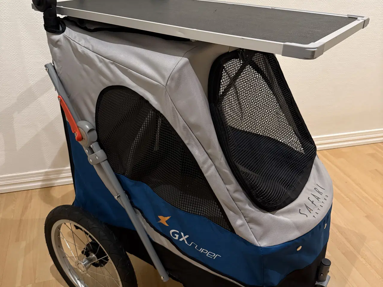 Billede 1 - Petstro Safari udstillingsvogn