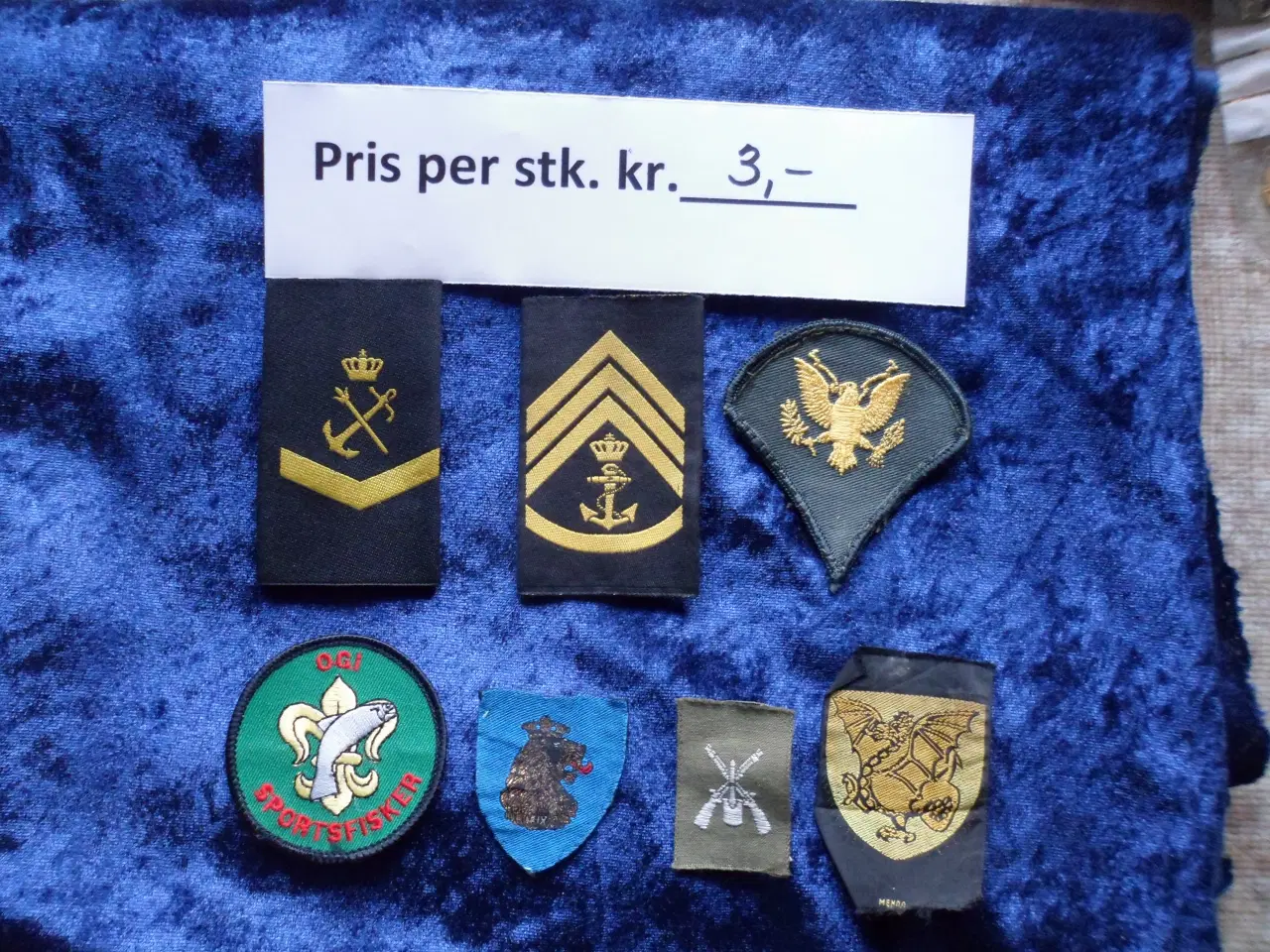 Billede 10 - Regimentsmærker m. m.