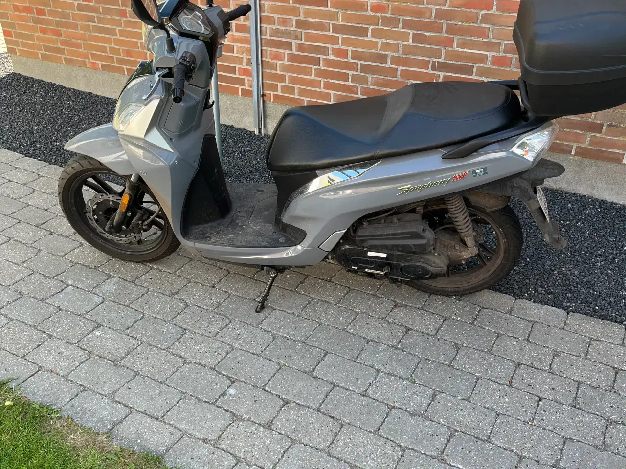 Billede 6 - Scooter 45 hjelm xl ha kørt 4000km Den er 2,5 år