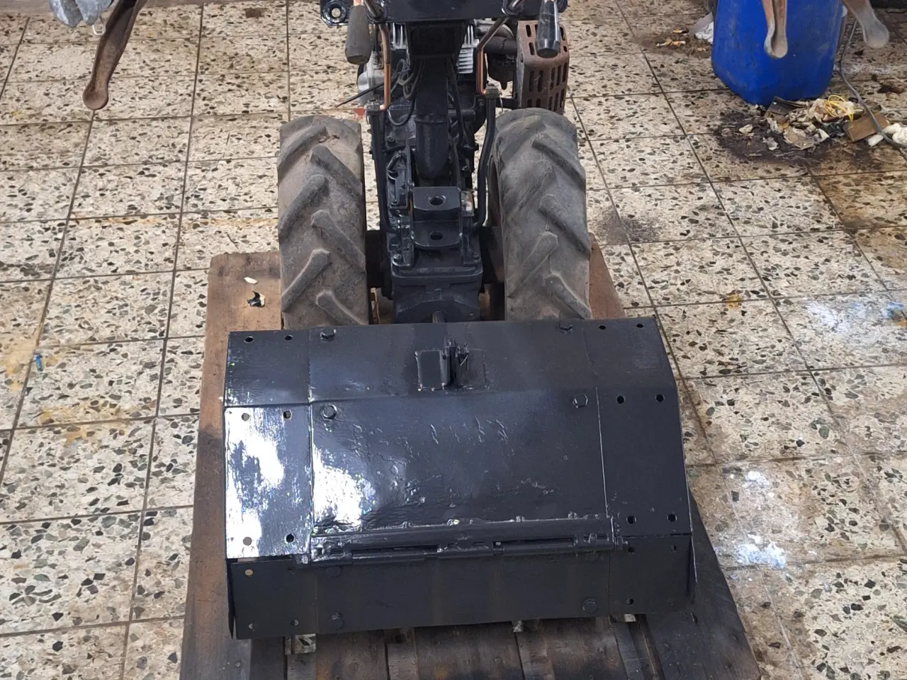 Billede 3 - 2 hjulet traktor med fræser 