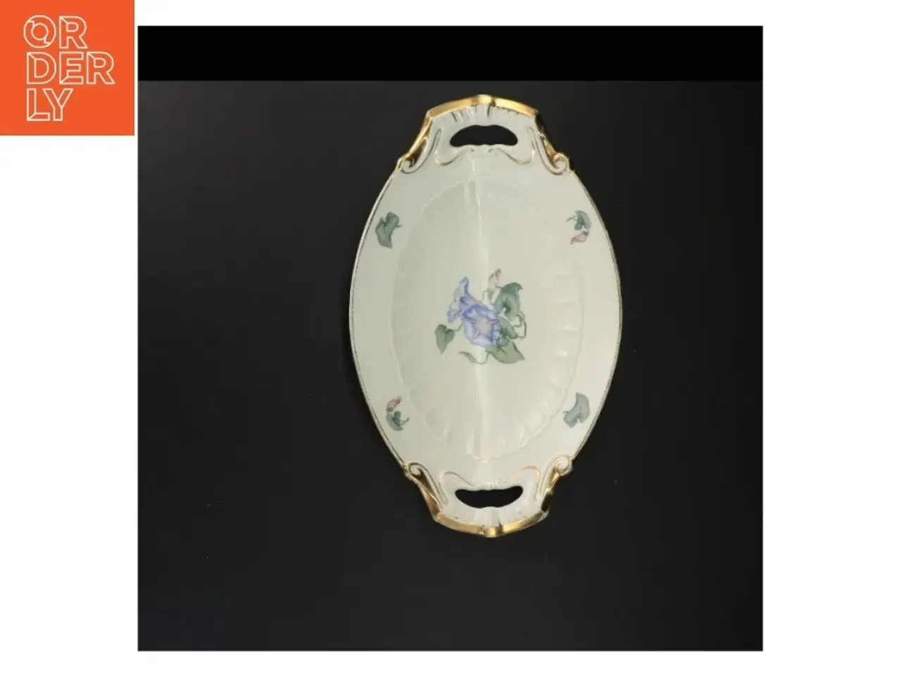 Billede 16 - Kaffestel fra Bing Og Grøndal (str. 25 x 23 cm og 25 x 19 cm og 12 cm og 6 x 9 cm og 15 cm og 27 gang i 25 cm x 16 cm og 30 x 19 cm)