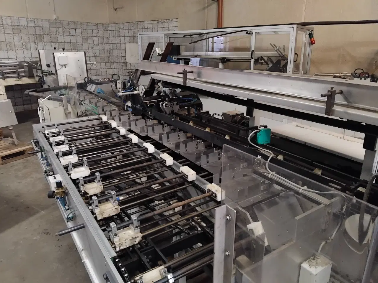 Billede 4 - Æskerejser og lukkemaskine