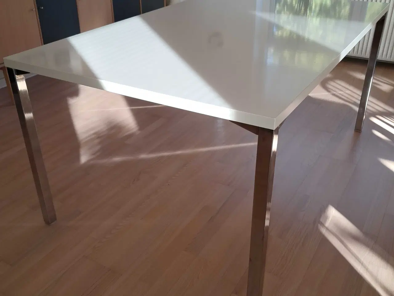 Billede 1 - Hvid Spisebord 160x100 cm