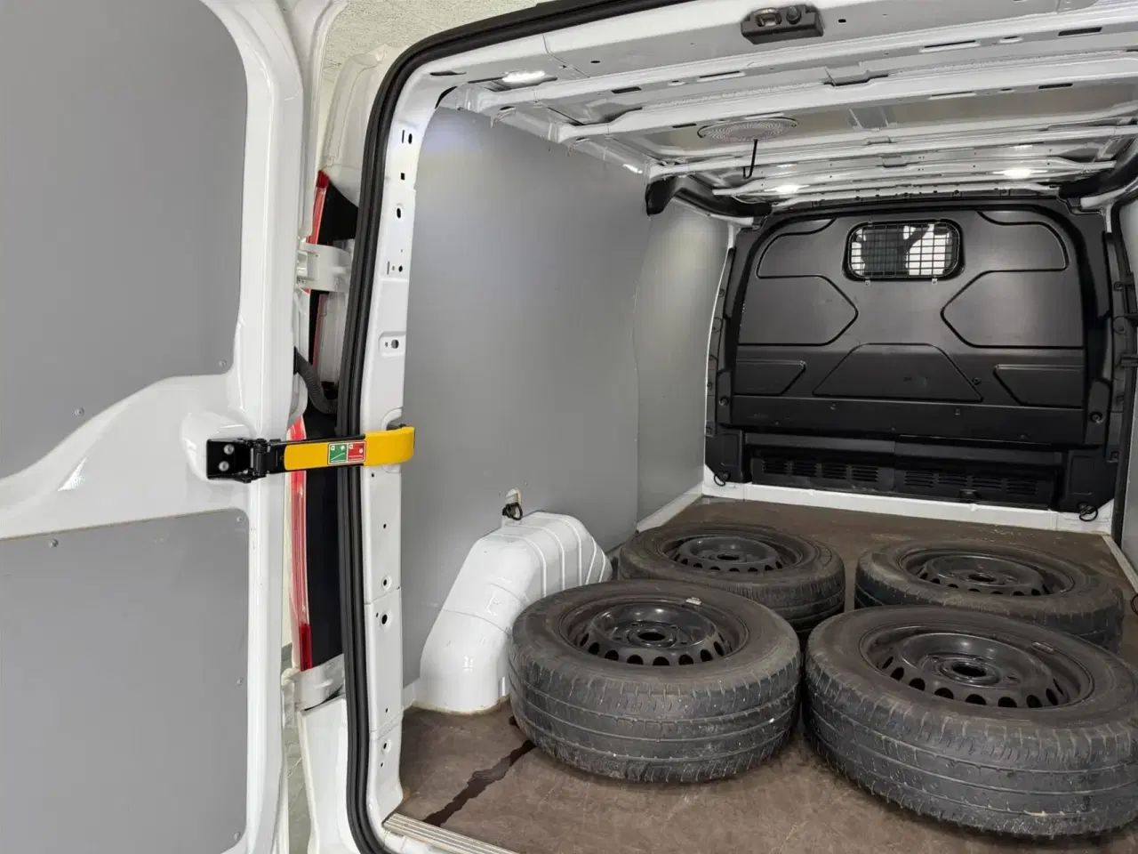 Billede 11 - Ford Transit Custom 300 L2H1 2,0 TDCi Trend 130HK Van 6g Aut.