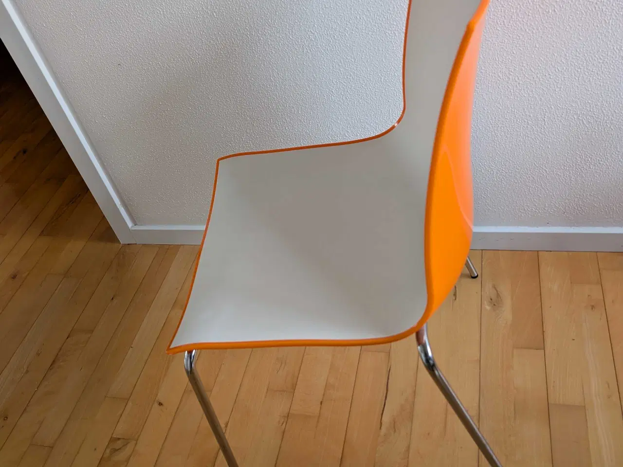 Billede 1 - 3D PEDRALI stol orange og hvid