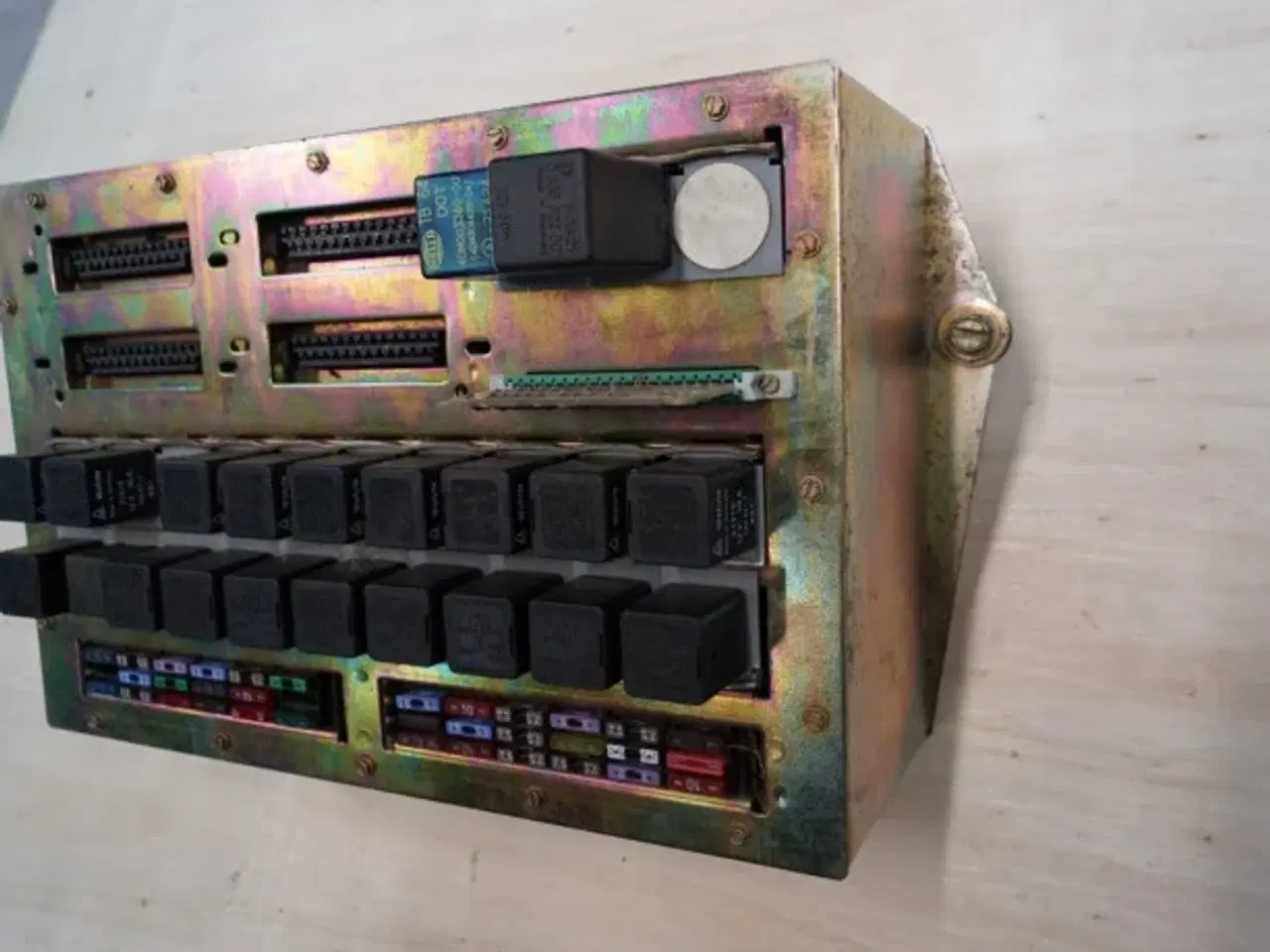 Billede 20 - Claas Commandor 116 Sikringboks 000107505