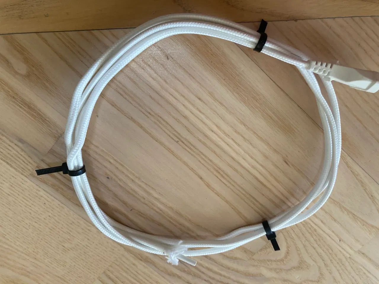 Billede 2 - 220 cm hvid stofledning