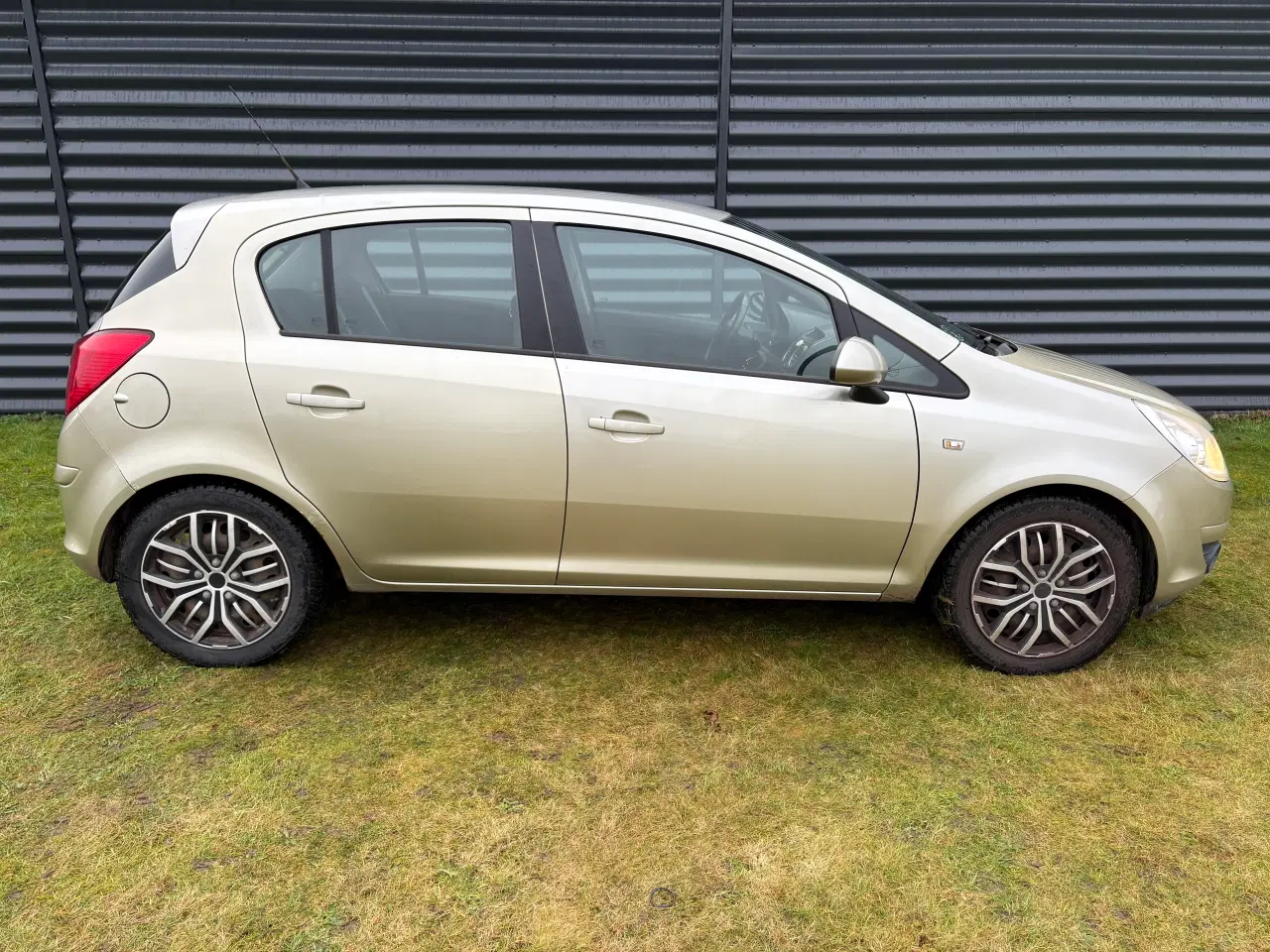 Billede 2 - Opel Corsa 1,2 16V Cosmo - SKAL SYNES...