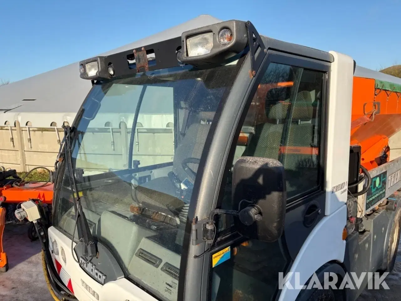 Billede 4 - Redskabsbærer Multicar Tremo Carrier WMU2X5 med sneplov, kost og saltspreder