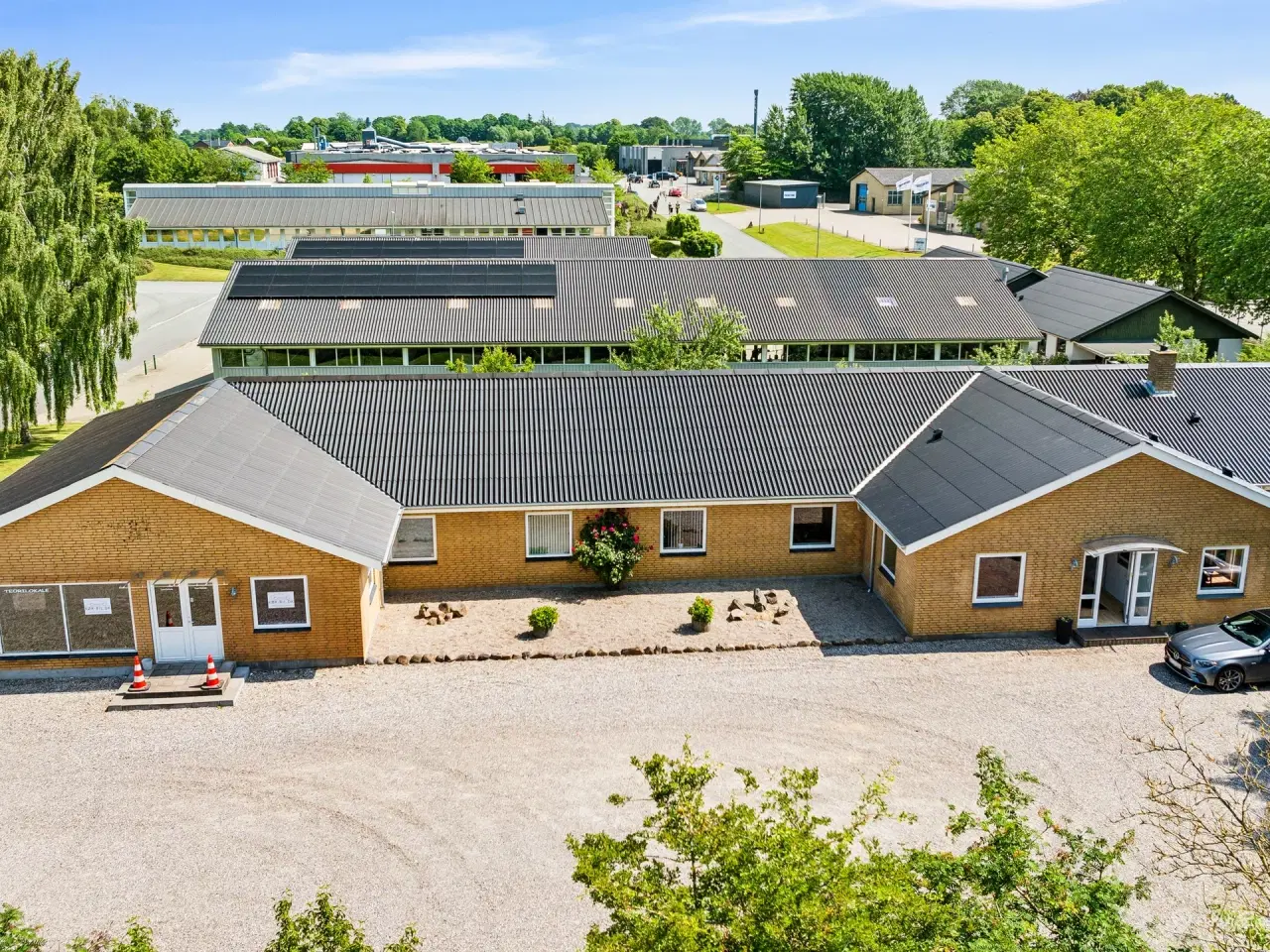 Billede 1 - Lyse kontorlokaler i rolige omgivelser tæt på Motorvej 9