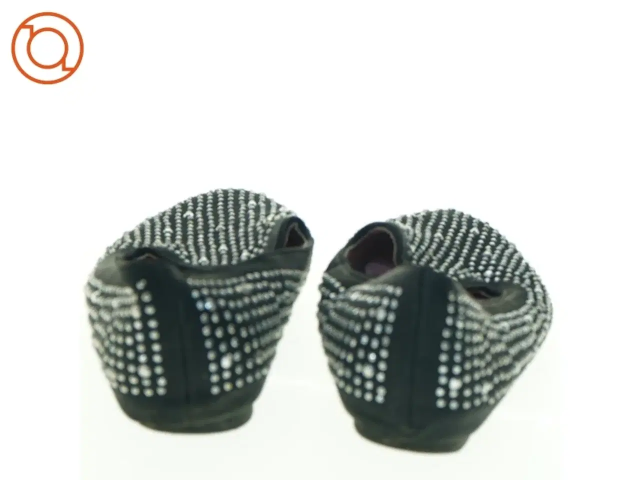 Billede 6 - Sorte flade sko med nitter (str. 37)