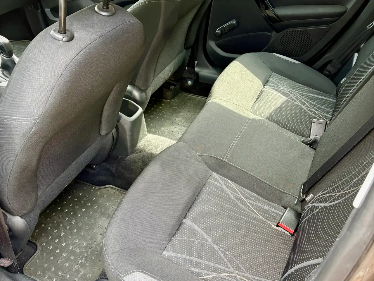Billede 7 - Peugeot 208 1,6 e-HDI 92 Active 5d