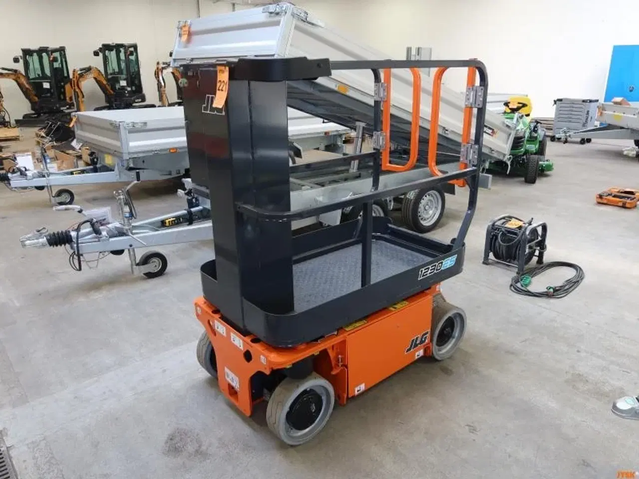 Billede 1 - SØJLELIFT, JLG