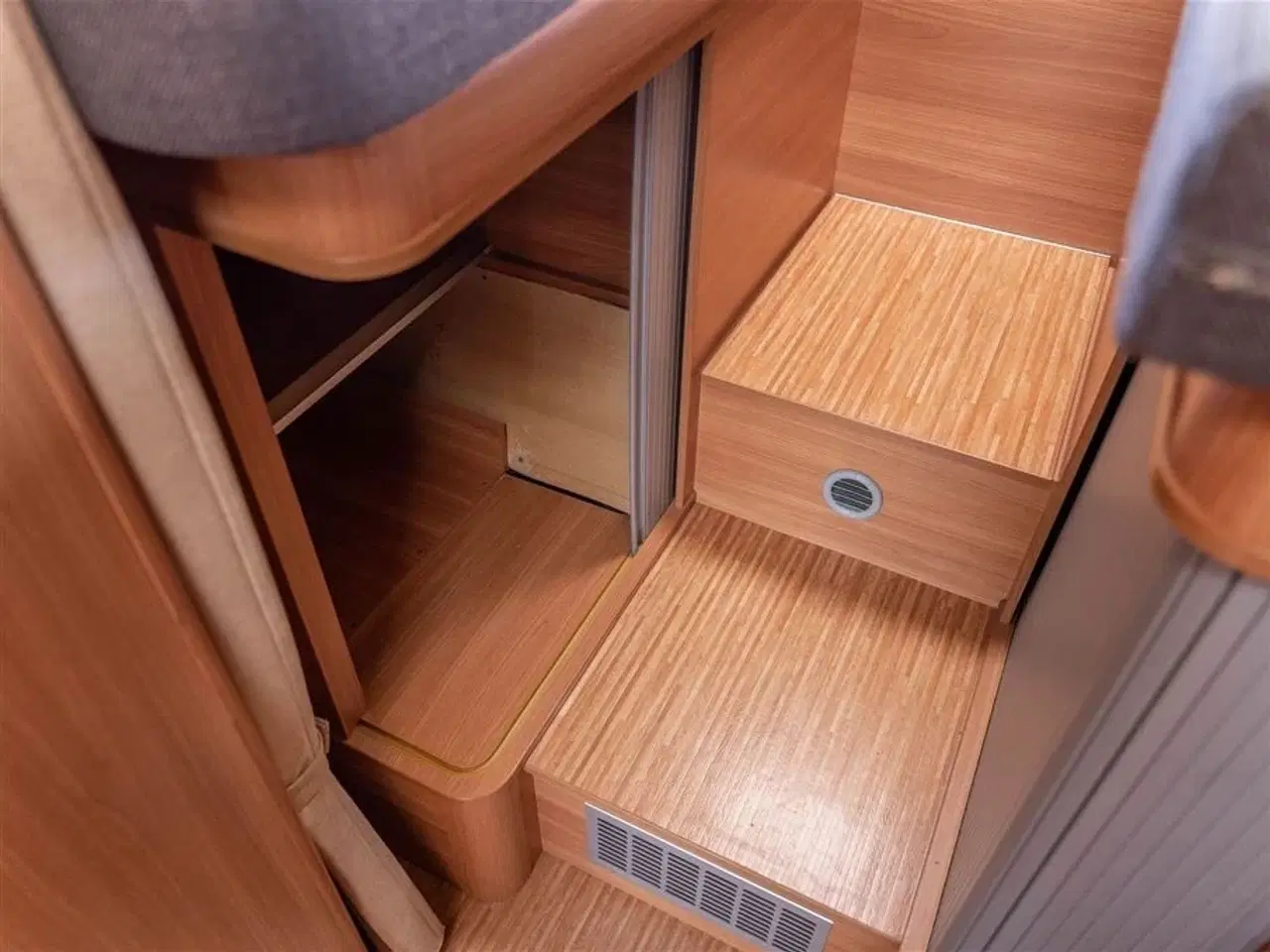 Billede 27 - 2012 - Knaus Sport 700 TI   Knaus 700 Sport – Veludstyret og klar til nye eventyr! Sælges til CVR