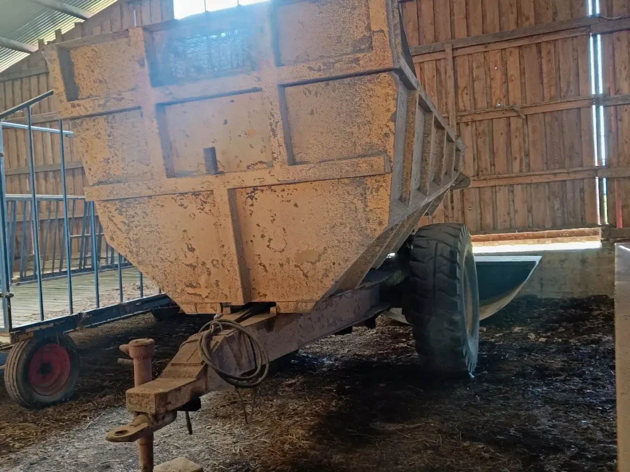 Billede 1 - - - - Dumpervogn til traktor