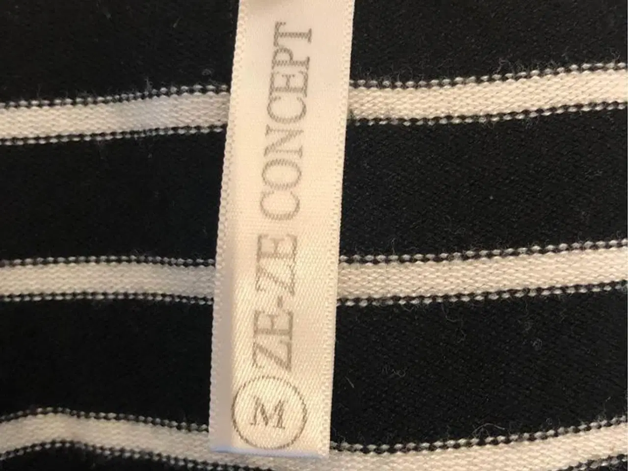 Billede 2 - Ze-Ze cardigan - Str. M