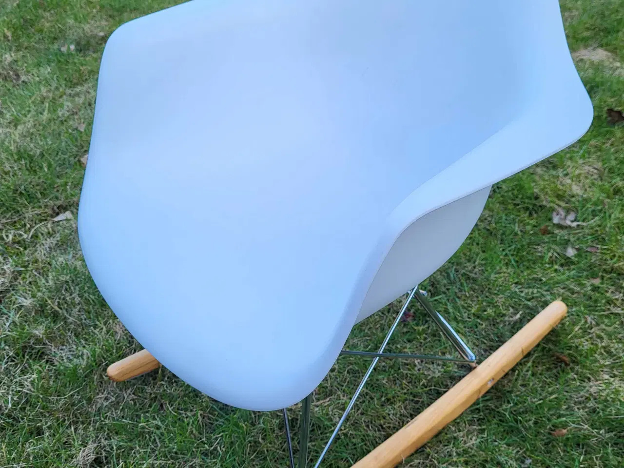 Billede 4 - Eames lignende børne gyngestol