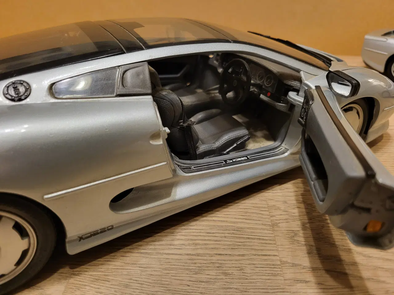 Billede 10 - Modelbiler Jaguar XJ220-1992 (str. 1:12)