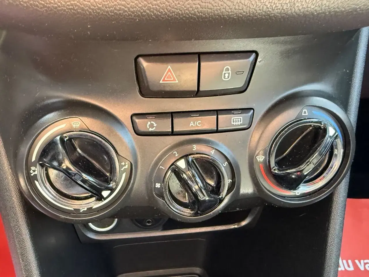 Billede 13 - Peugeot 208 1,2 VTi 82 Active Navigator