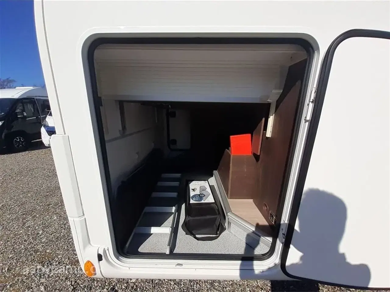 Billede 18 - 2022 - Benimar Tessoro 497   NK Pakke. Automatgear. solceller. markise. Lithium Batterier. Cykelstativ. Queensbed.