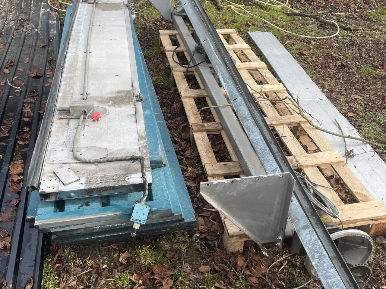 Billede 2 - Ledhejseport 300x340