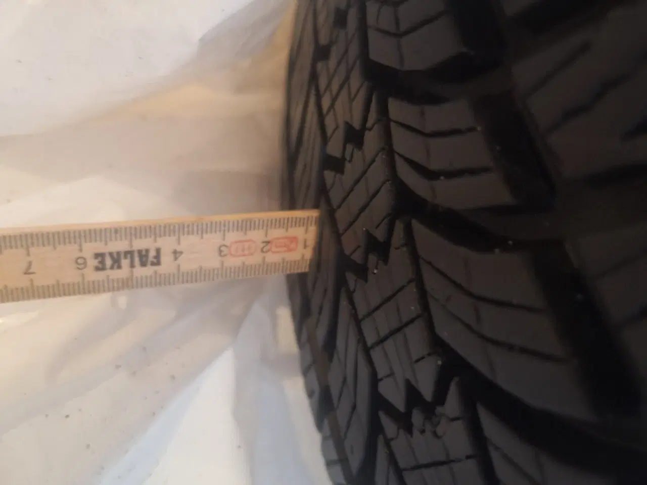 Billede 4 - 215/60-16 Vinter 75-80% mønster.