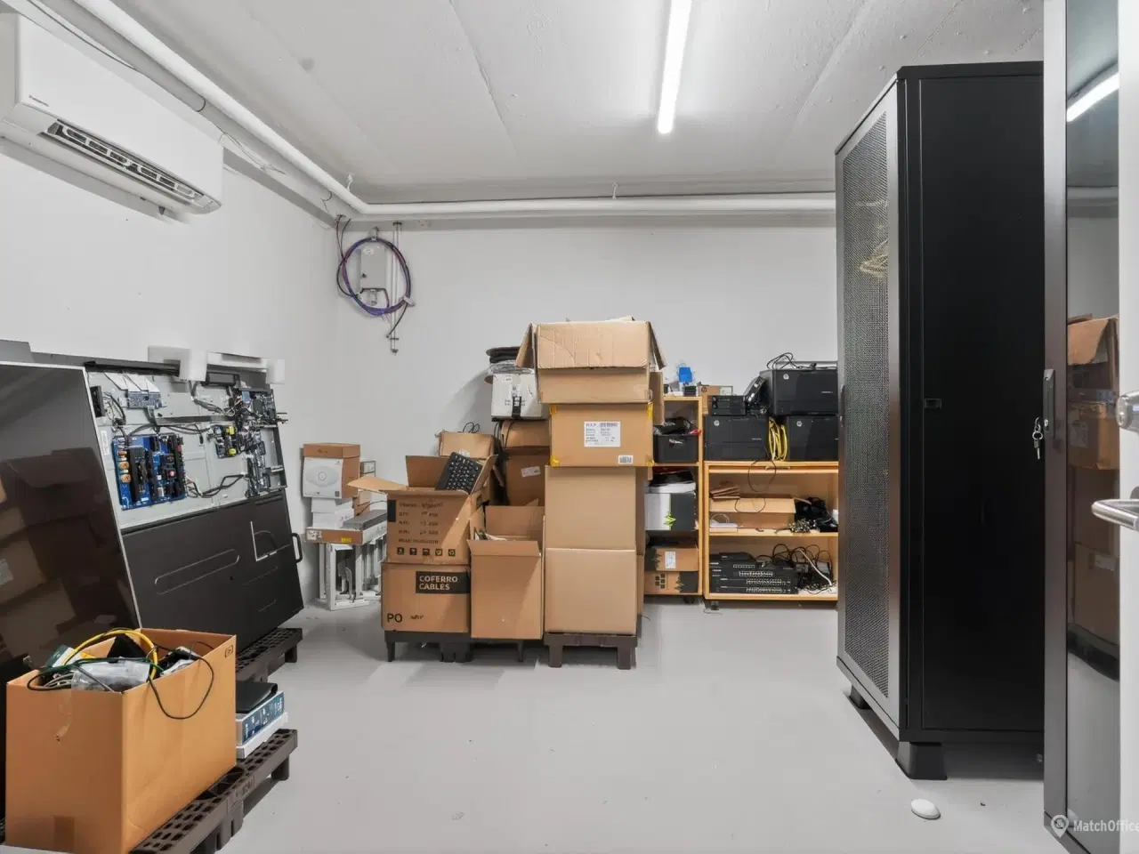 Billede 10 - Velbeliggende lagerlejemål med tilhørende kontorlokaler der giver mulighed for at indrette lejemålet efter behov.