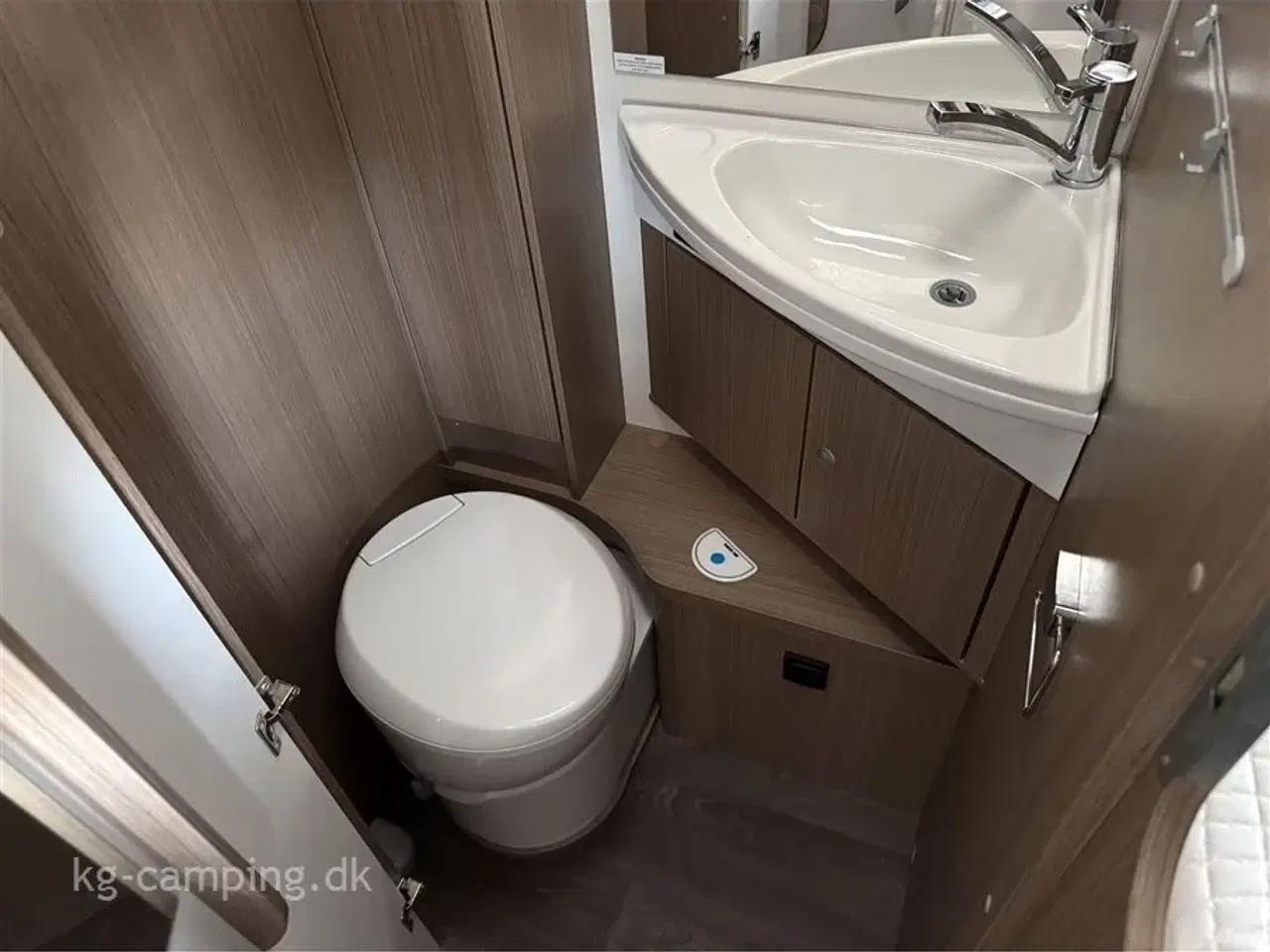 Billede 8 - 2020 - Carado T 447   Velholdt autocamper med masser af udstyr