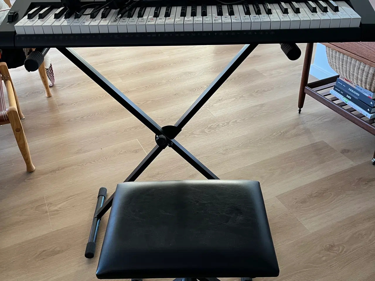 Billede 1 - Casio keyboard incl stol og stander.