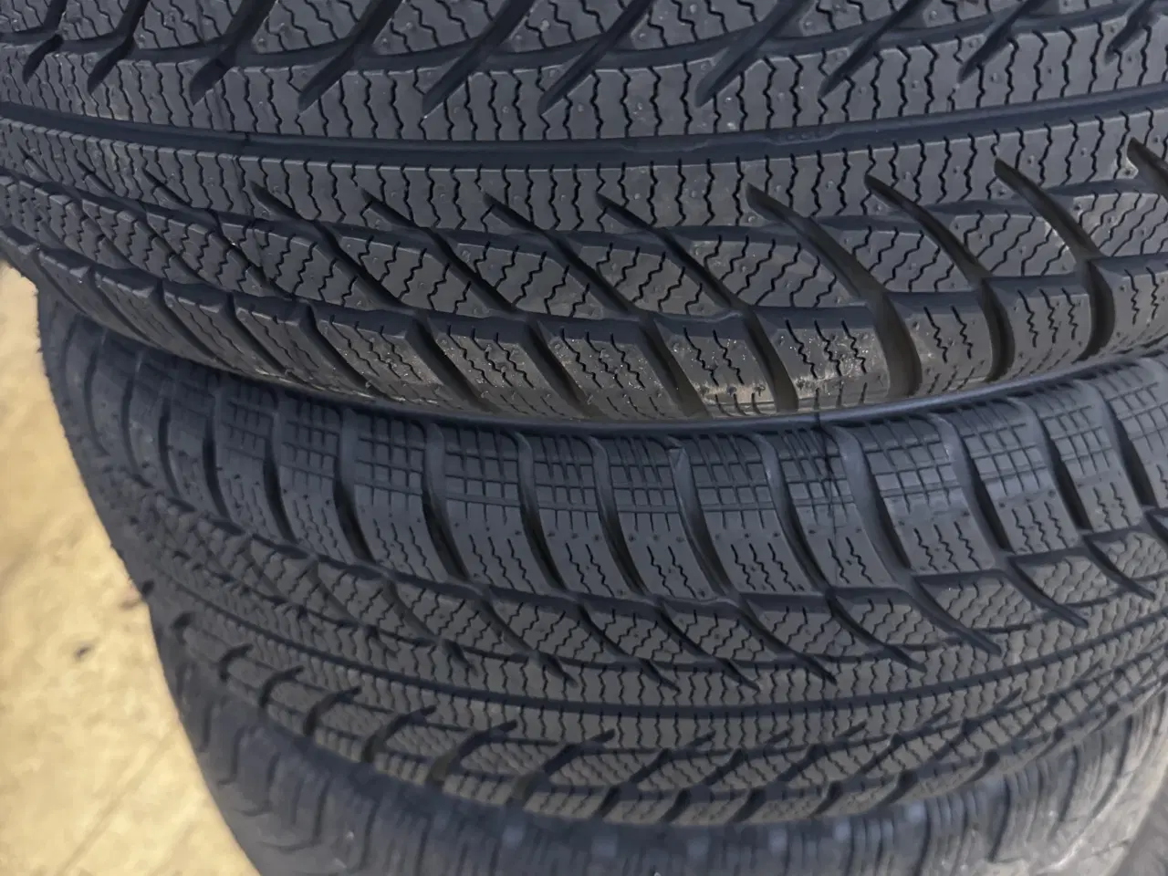 Billede 4 - 4x100 vinterhjul 2 nye dæk