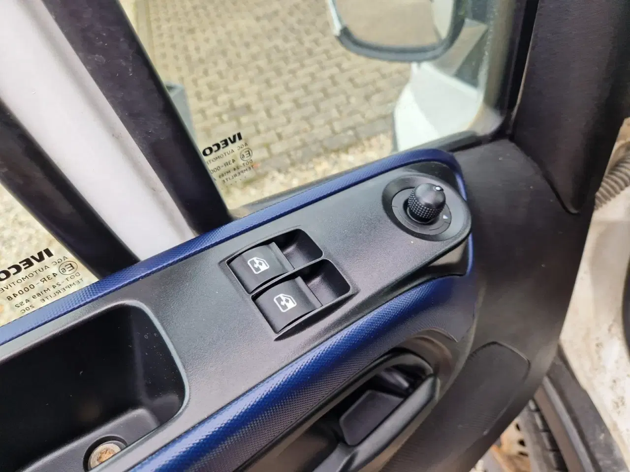 Billede 10 - Iveco Daily 2,3 35S14 Mandskabsvogn m/lad