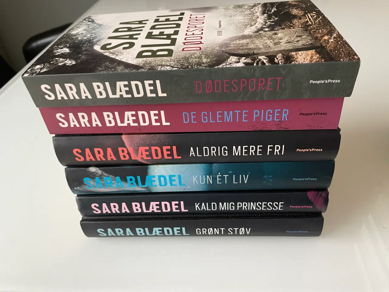 Billede 2 - Sara Blædel bøger