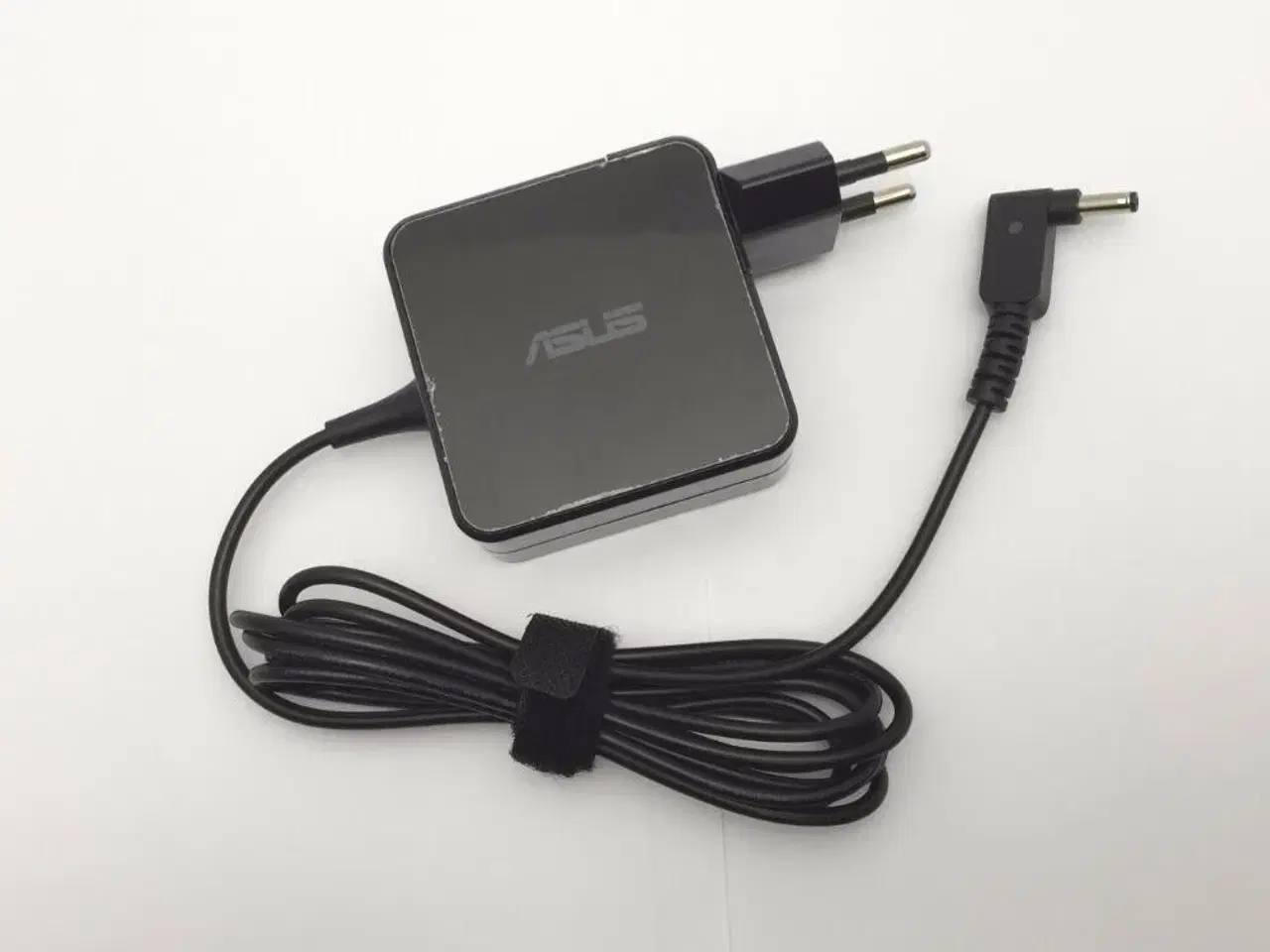 Billede 1 - Asus 33W 19V 1.75A strømforsyning med 4.0mm x 1.35mm - original