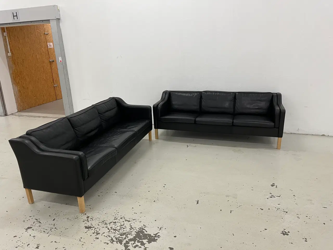 Billede 2 - Mogens Hansen MH195 2x3 Pers.Sofaer i sort premium