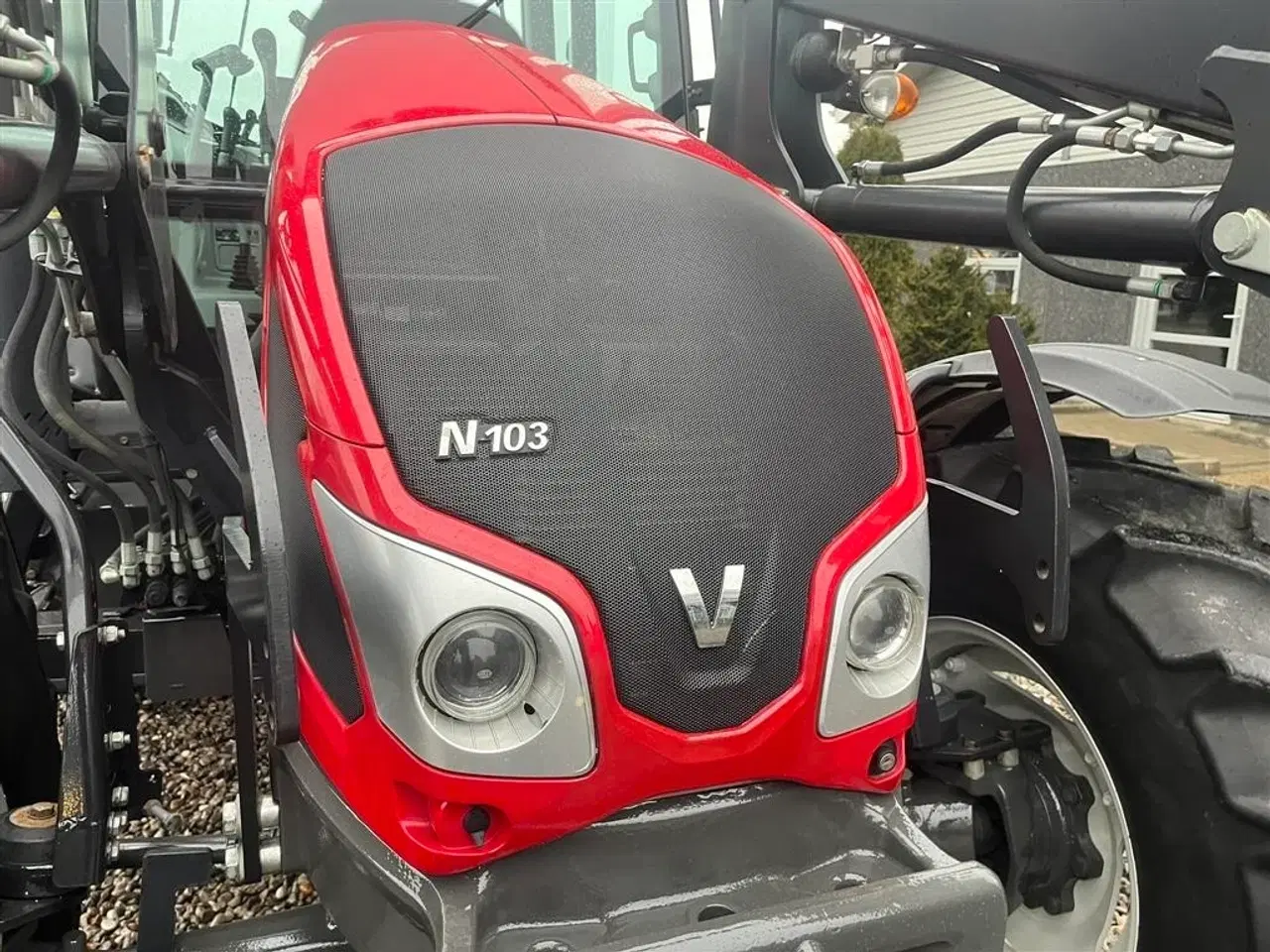 Billede 16 - Valtra N103 HiTech med krybegear og fuldhydraulisk frontlæsser på med Euro skifte samt 3die funktion